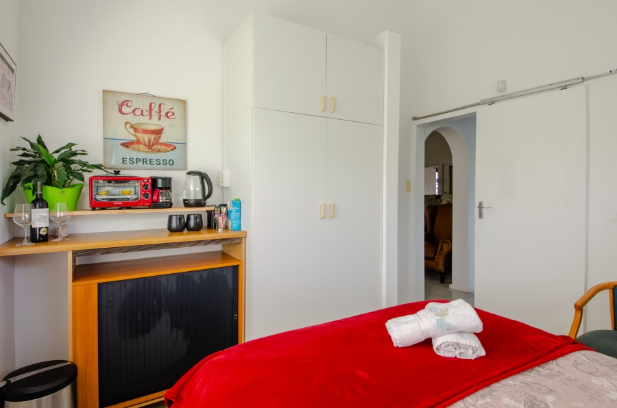 5 Bedroom Property for Sale in Heuningkloof Western Cape